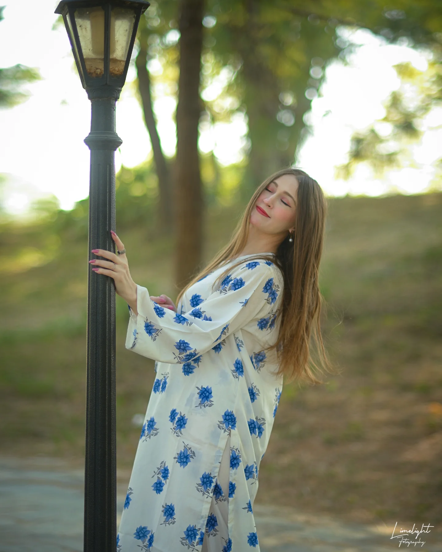 White & Blue Garden 2Pc