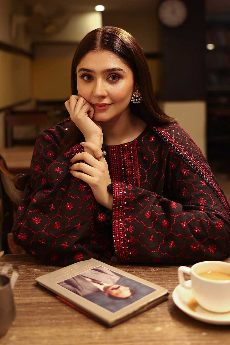 GARNET GRACE-3PC DHANAK EMBROIDERED SUIT