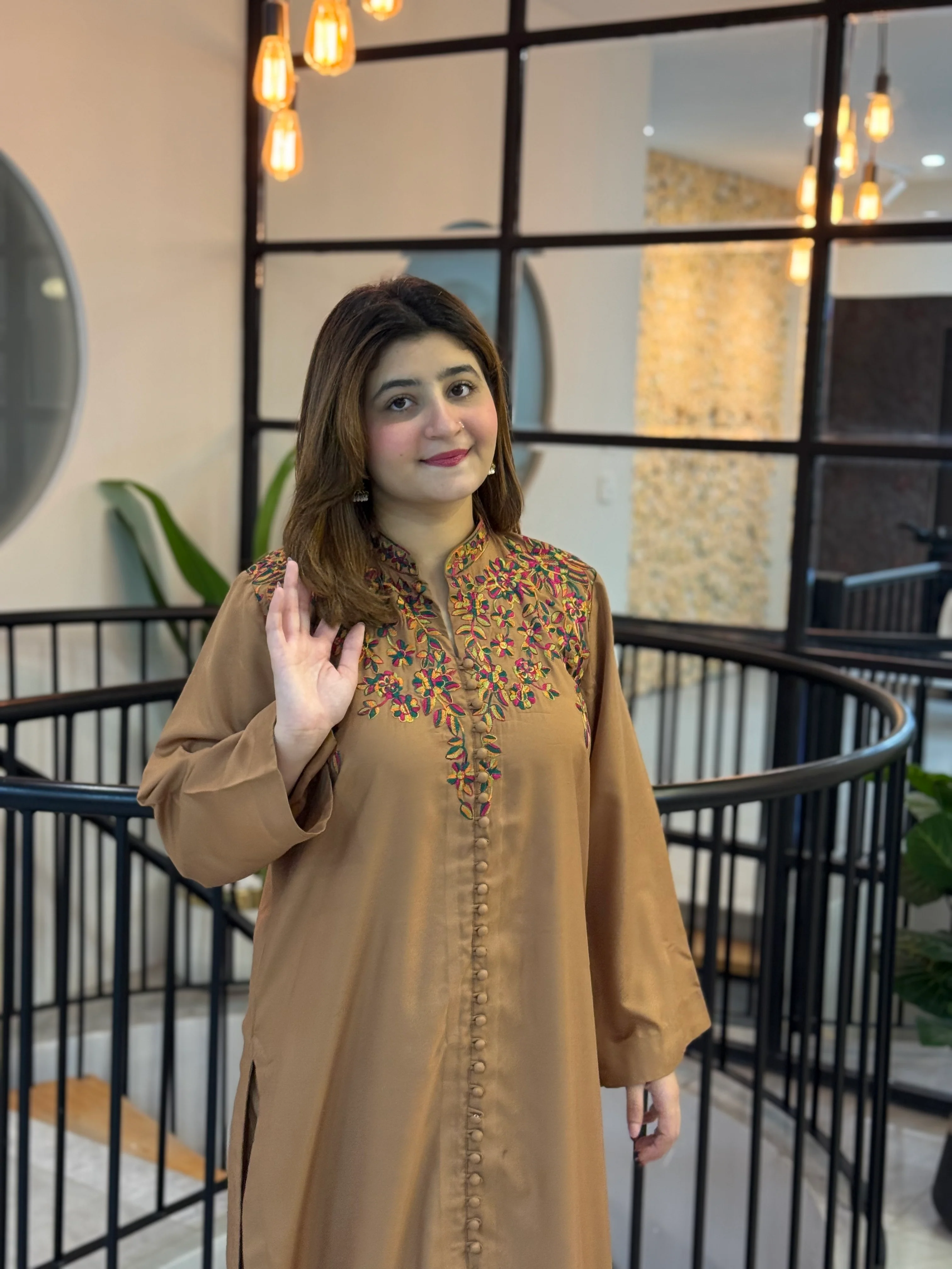 Umzay Special Brown EMB 2PCUmzay Special Brown EMB 2PC